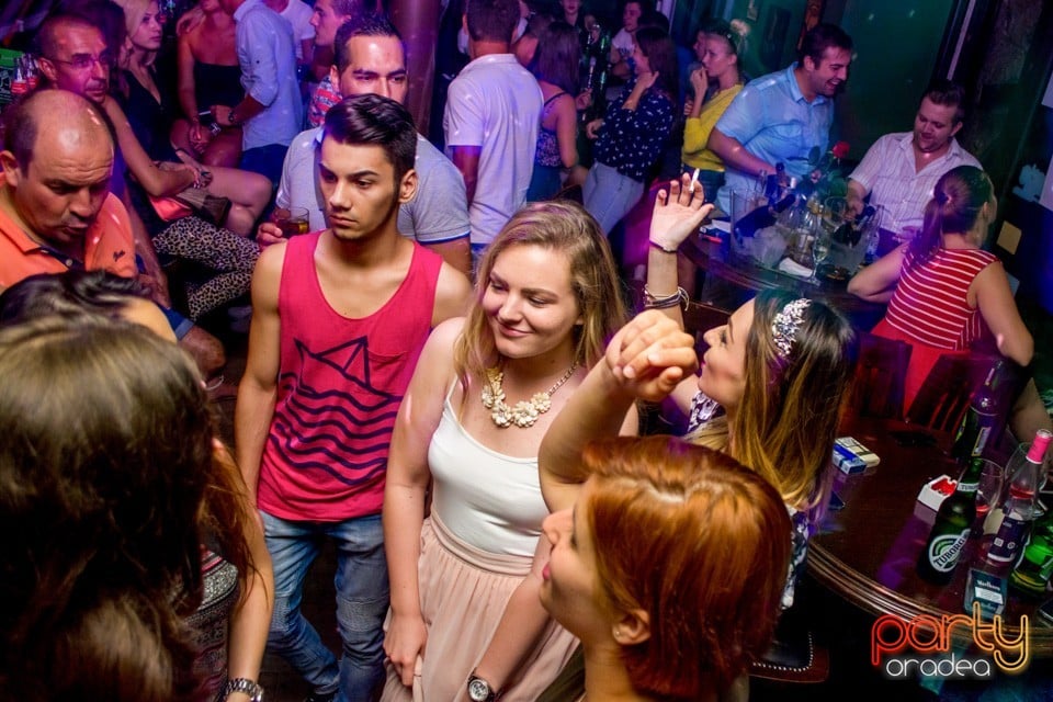 Saturday Night Party, Green Pub