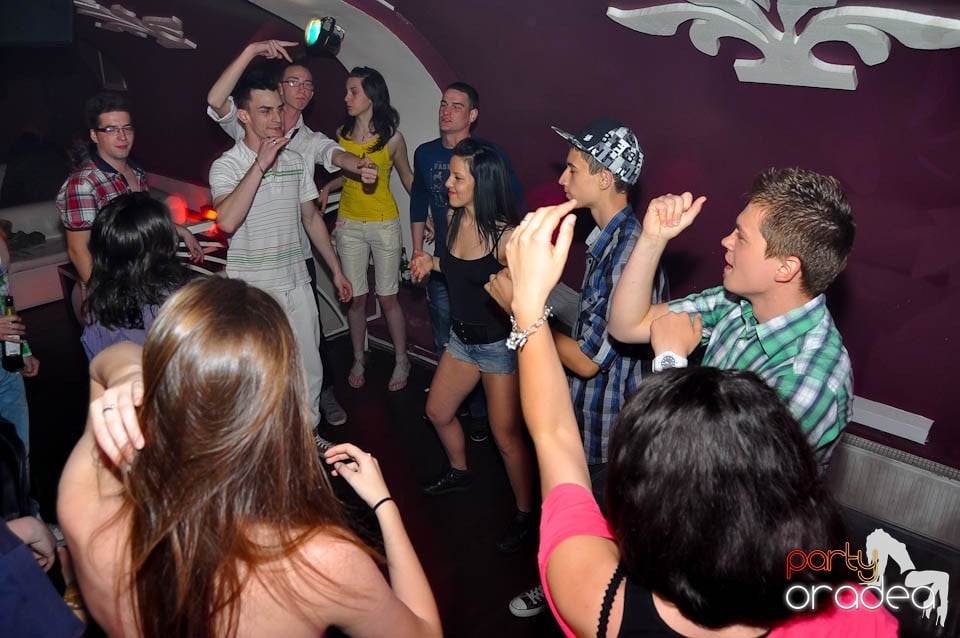 Saturday Night Show în Club Atti's, 