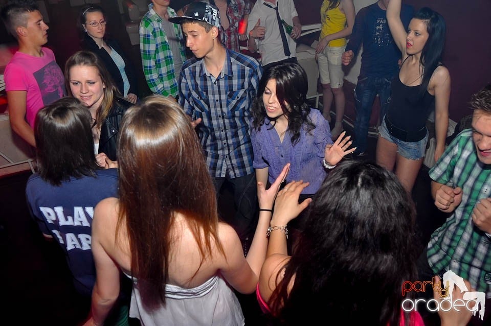 Saturday Night Show în Club Atti's, 