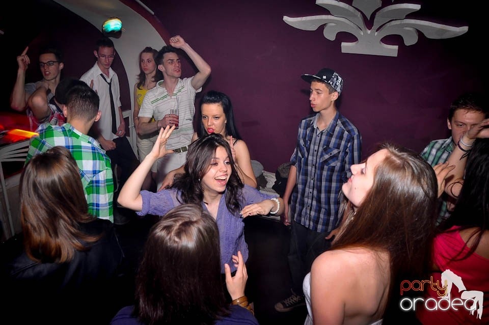 Saturday Night Show în Club Atti's, 