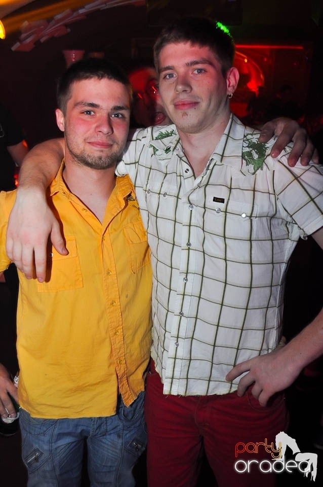 Saturday Night Show în Club Atti's, 