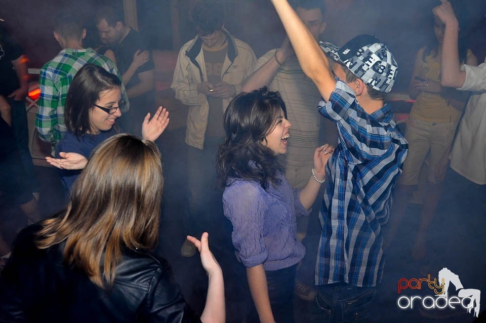 Saturday Night Show în Club Atti's, 