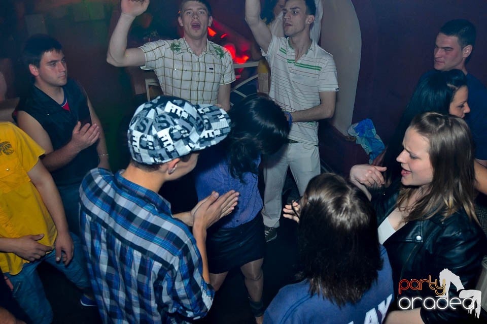 Saturday Night Show în Club Atti's, 