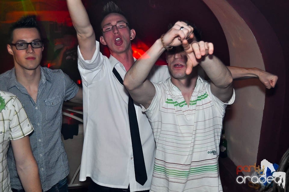 Saturday Night Show în Club Atti's, 