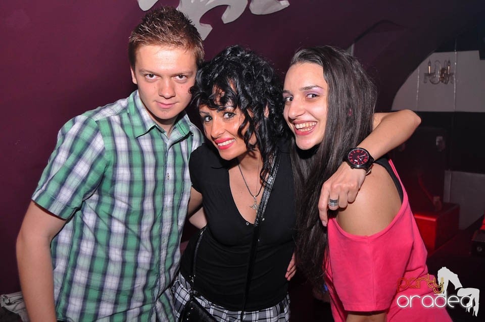 Saturday Night Show în Club Atti's, 