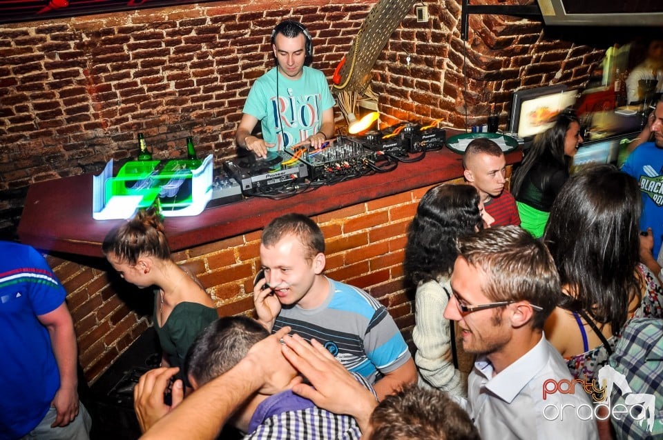 Saturday Night SLAM, 