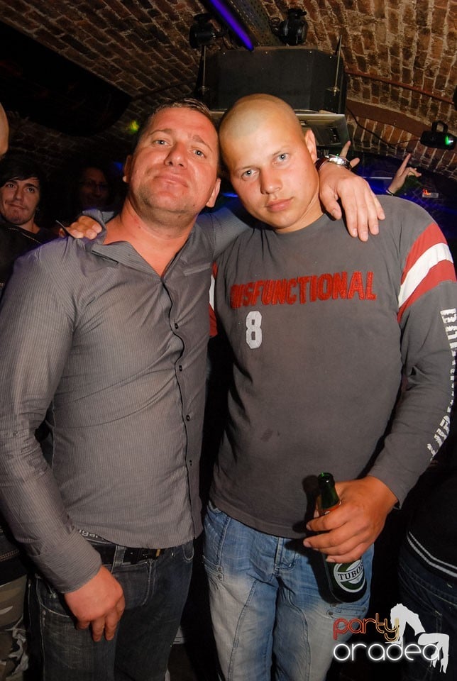 Saturday Party @ Club Escape,