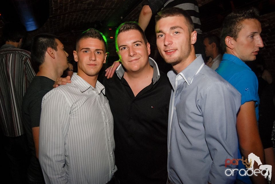 Saturday Party @ Club Escape,