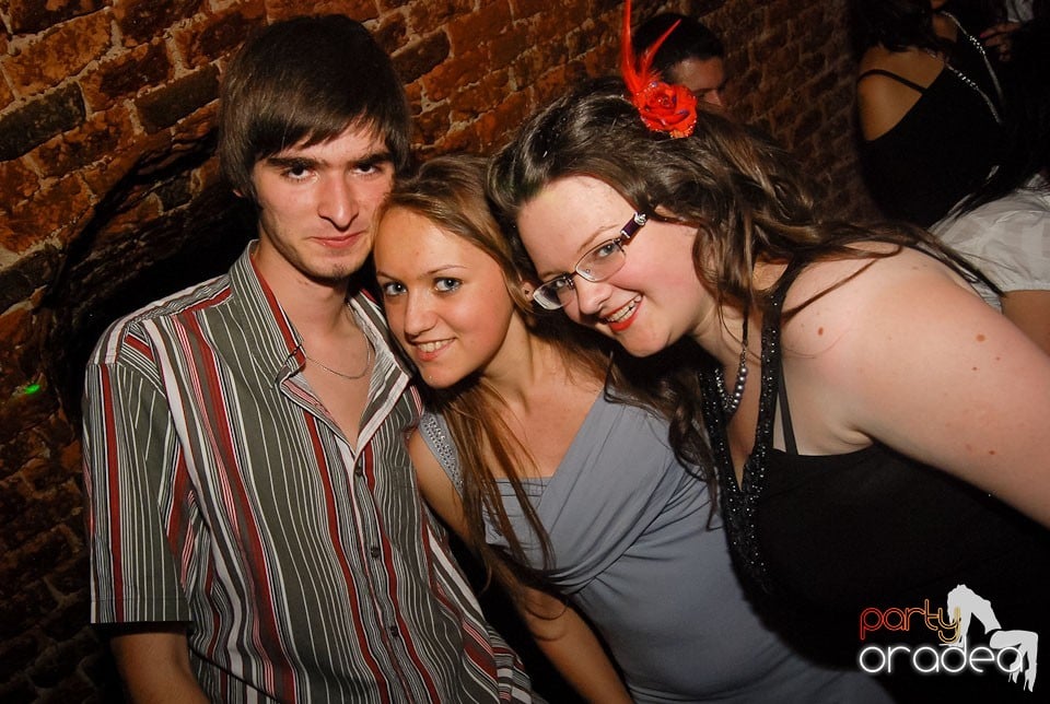 Saturday Party @ Club Escape,