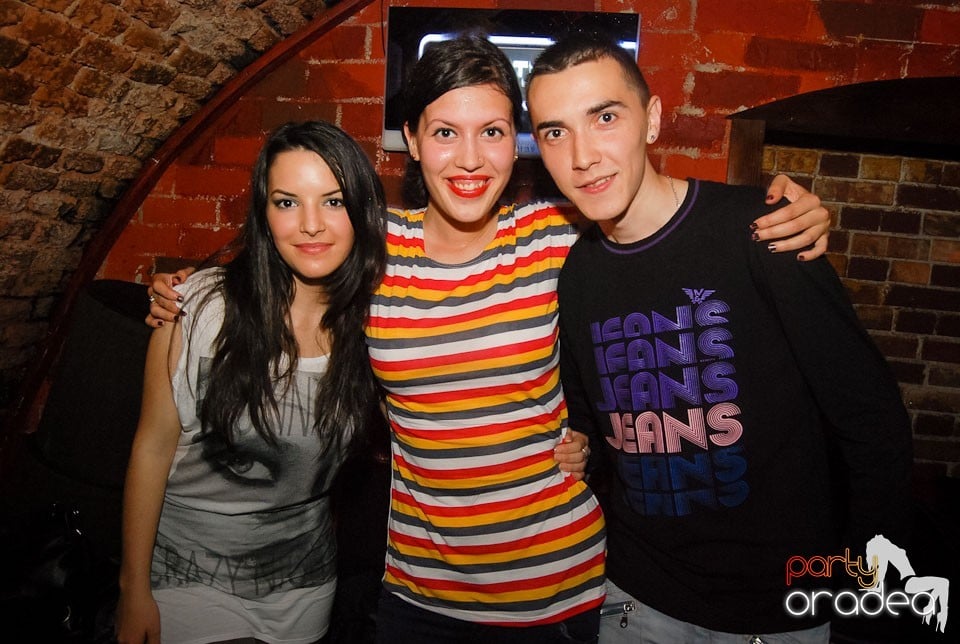 Saturday Party @ Club Escape,