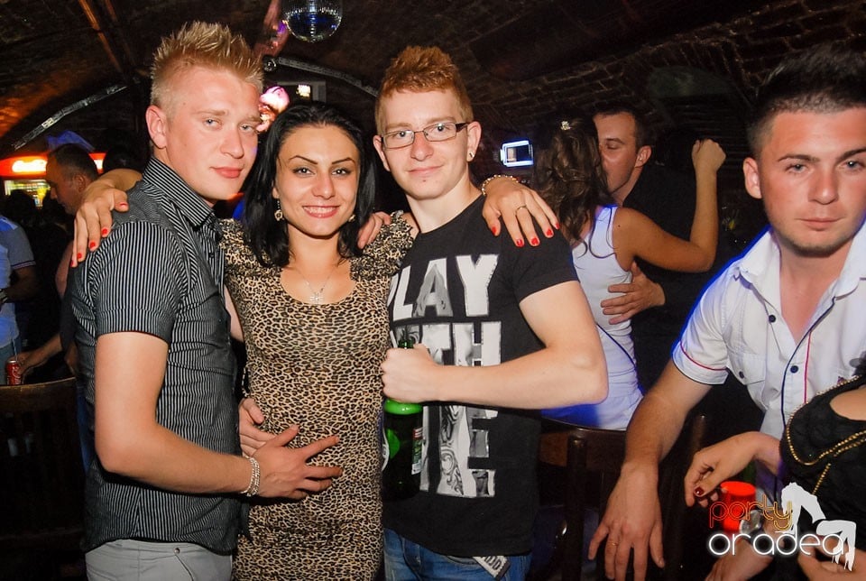 Saturday Party @ Club Escape,