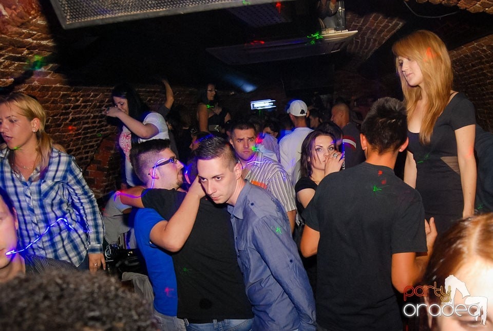 Saturday Party @ Club Escape,