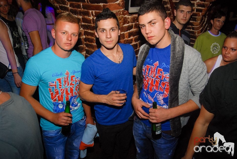 Saturday Party @ Club Escape,