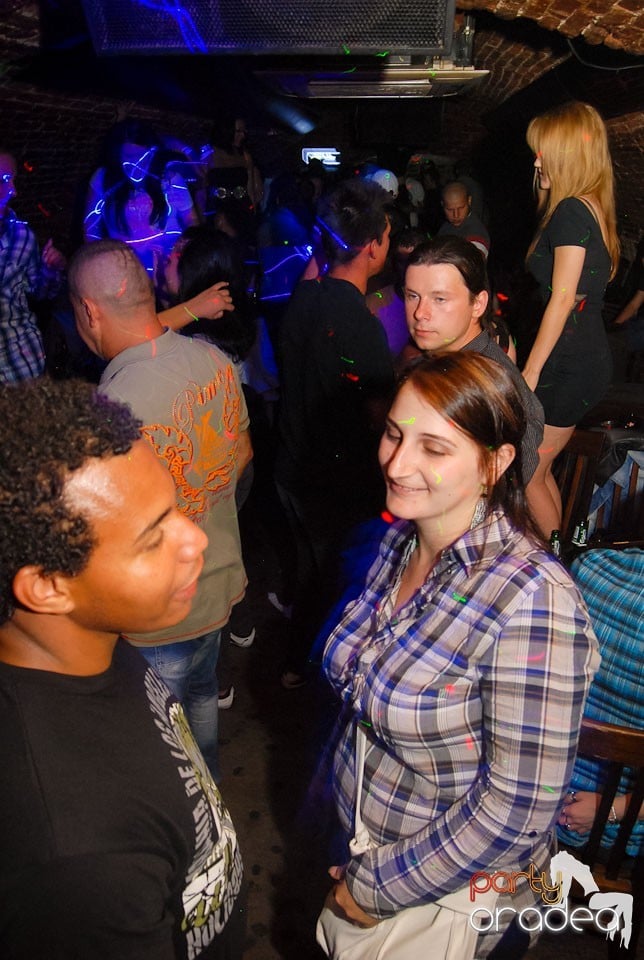 Saturday Party @ Club Escape,