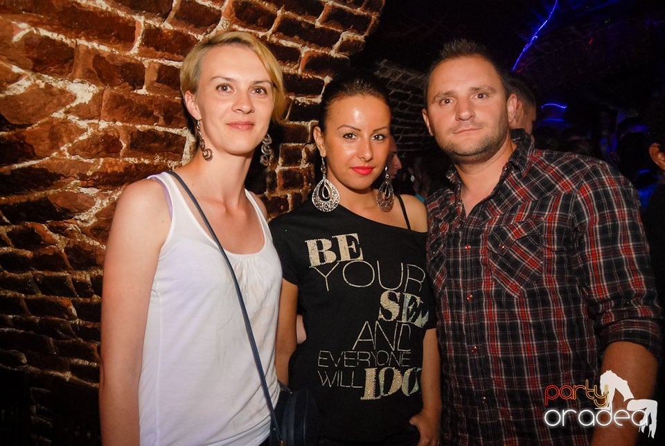 Saturday Party @ Club Escape,