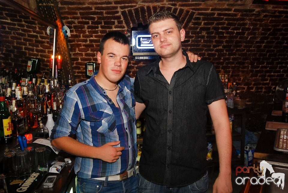 Saturday Party @ Club Escape,