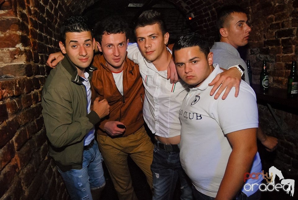 Saturday Party @ Club Escape,