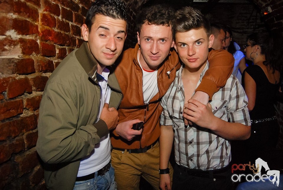 Saturday Party @ Club Escape,