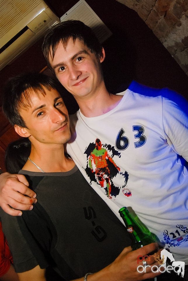 Saturday Party @ Club Escape,