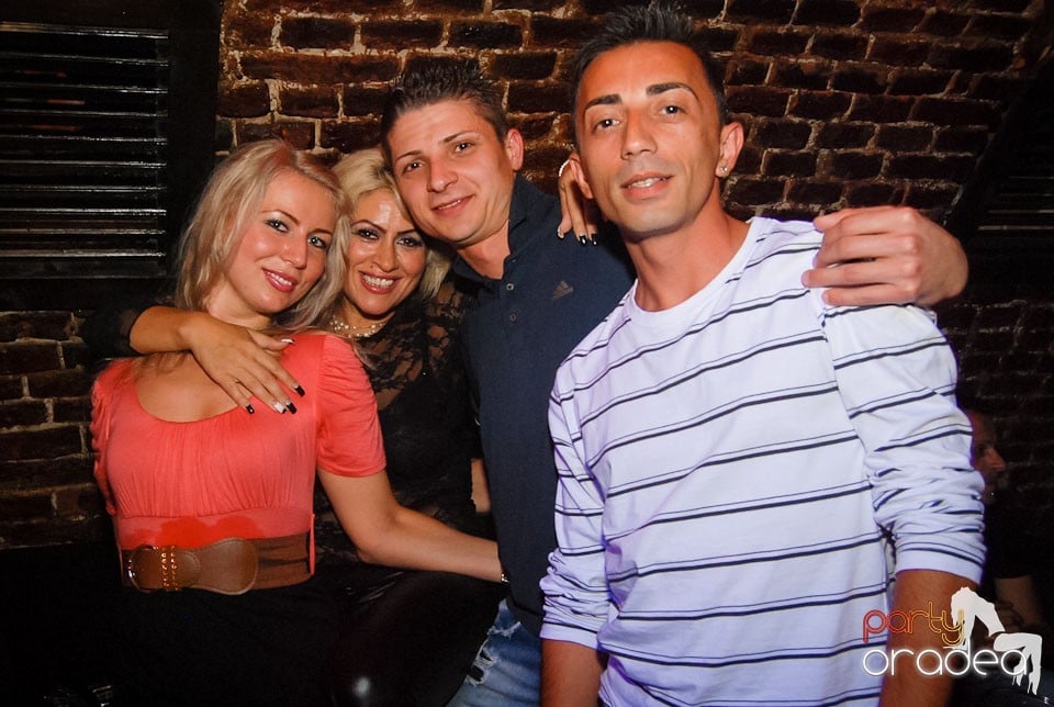 Saturday Party @ Club Escape,