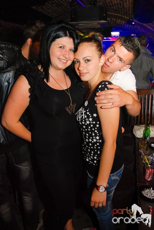 Saturday Party @ Club Escape,