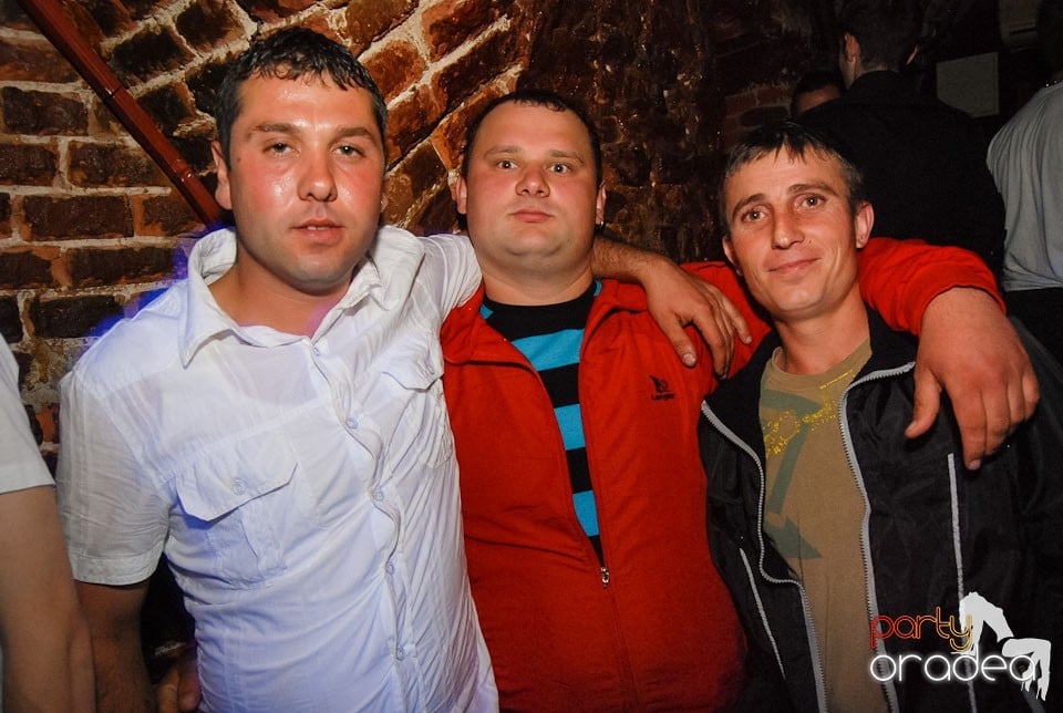 Saturday Party @ Club Escape,