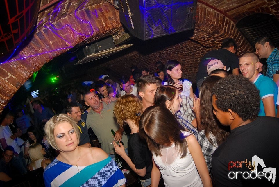 Saturday Party @ Club Escape,