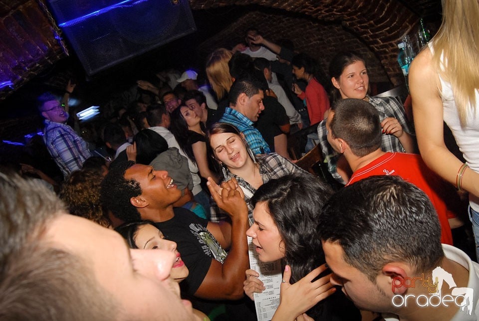 Saturday Party @ Club Escape,