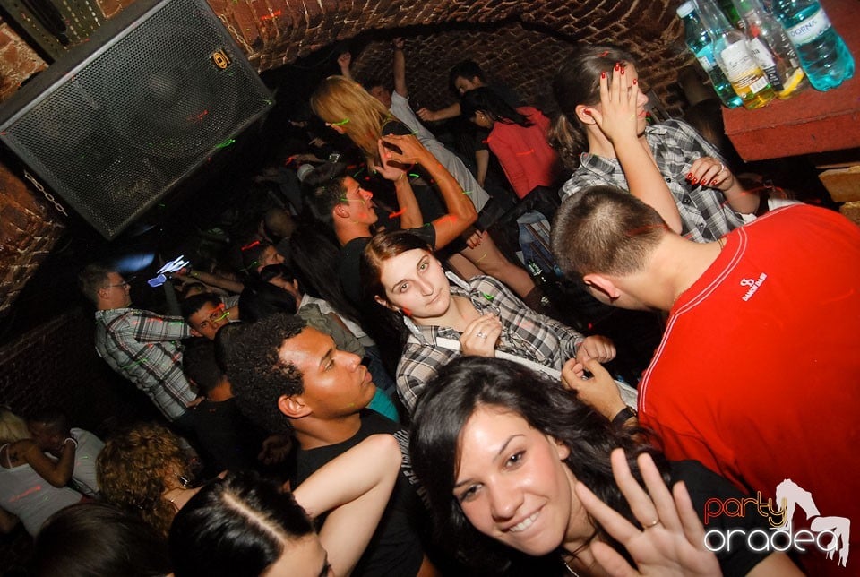 Saturday Party @ Club Escape,