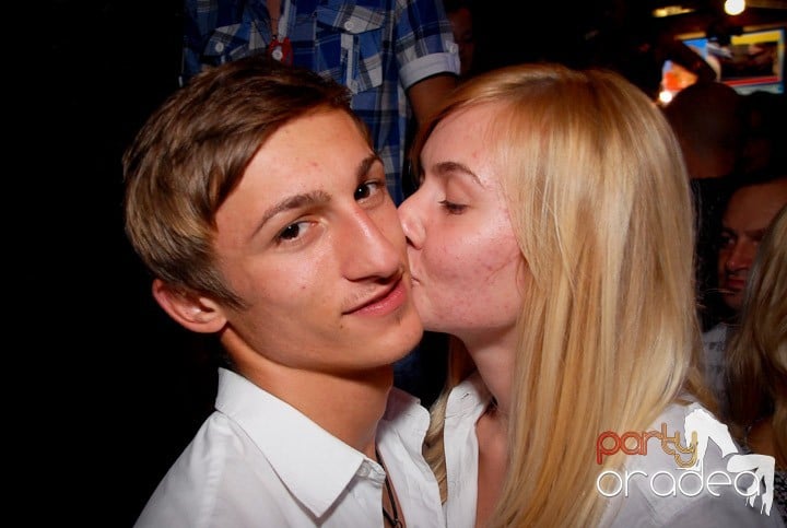 Saturday Party @ Escape, 