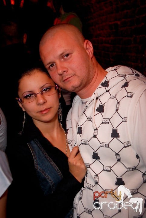 Saturday Party @ Escape,