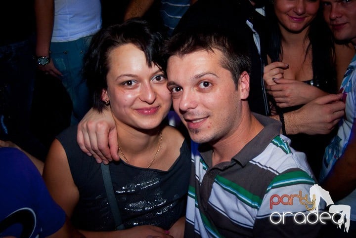 Saturday Party @ Escape,