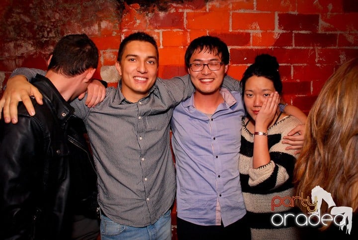 Saturday Party @ Escape,