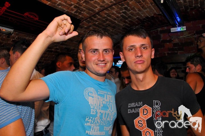 Saturday Party în Escape, 