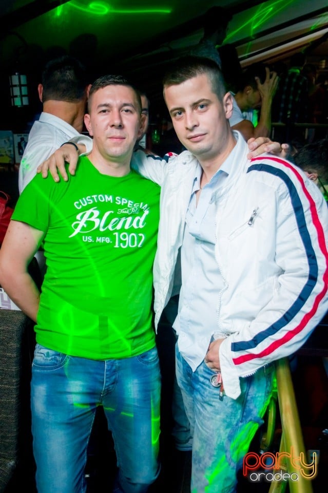 Saturday Party în Window Pub, 