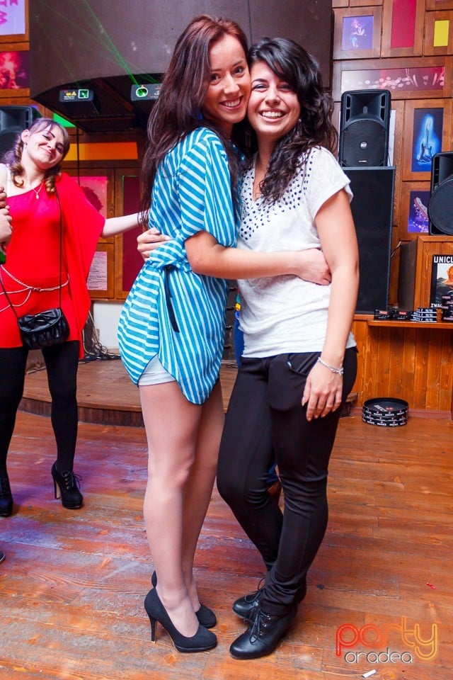 Saturday Party in Window Pub, 