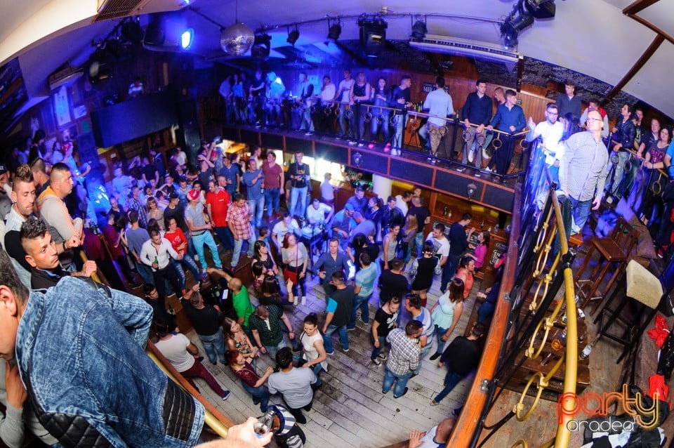 Saturday Party @ Window, 