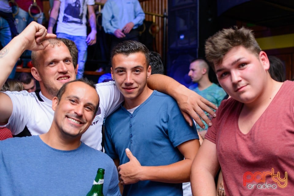 Saturday Party @ Window, 
