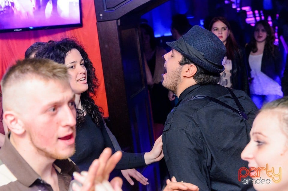 Saturday Party, Downtown Paparazzi
