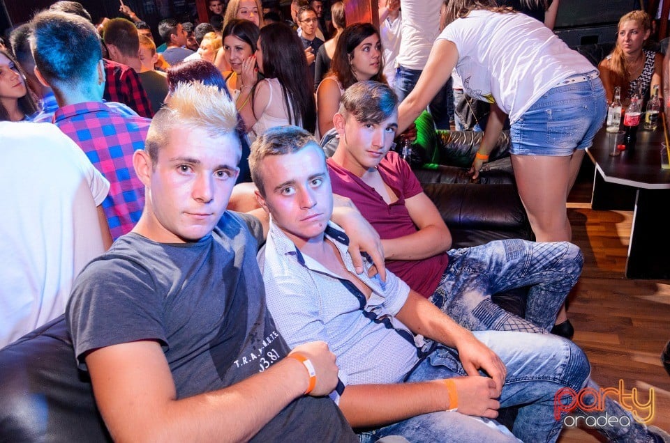 Saturday party, 