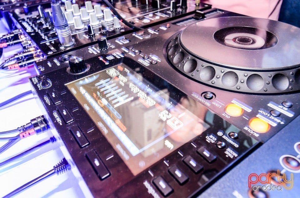 Saturday party, 