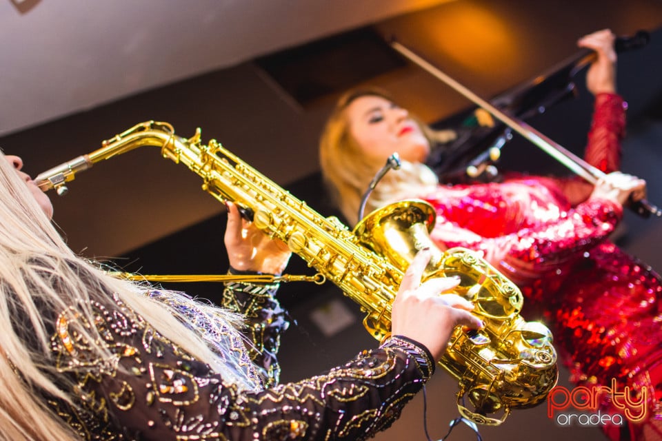 Sax & The Violy Lady by Promo Events, 