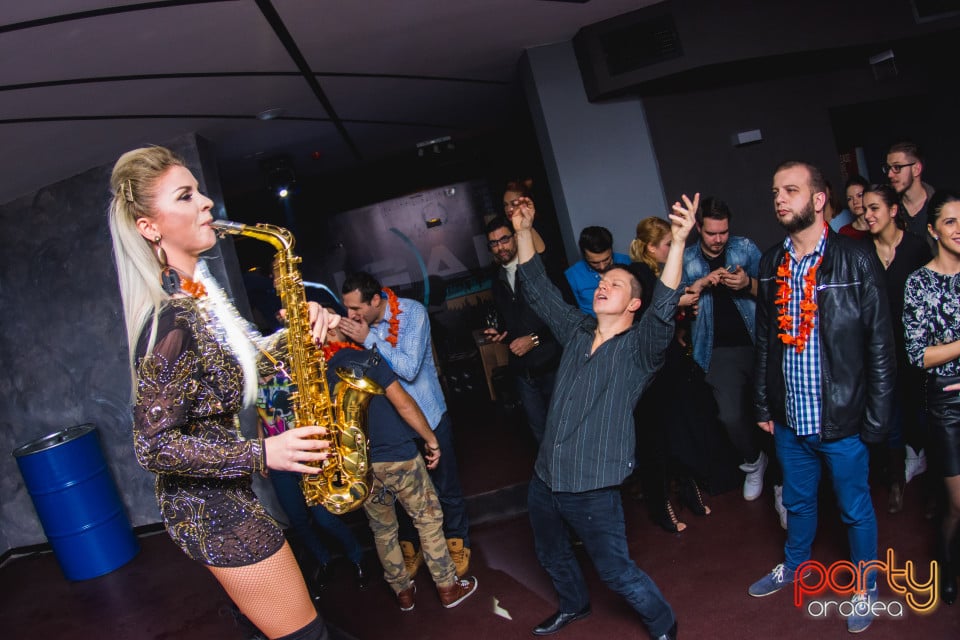 Sax & The Violy Lady by Promo Events, 