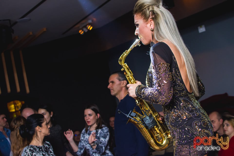 Sax & The Violy Lady by Promo Events, 