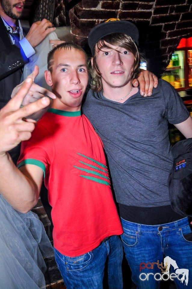 Say goodbye for the Summer, 