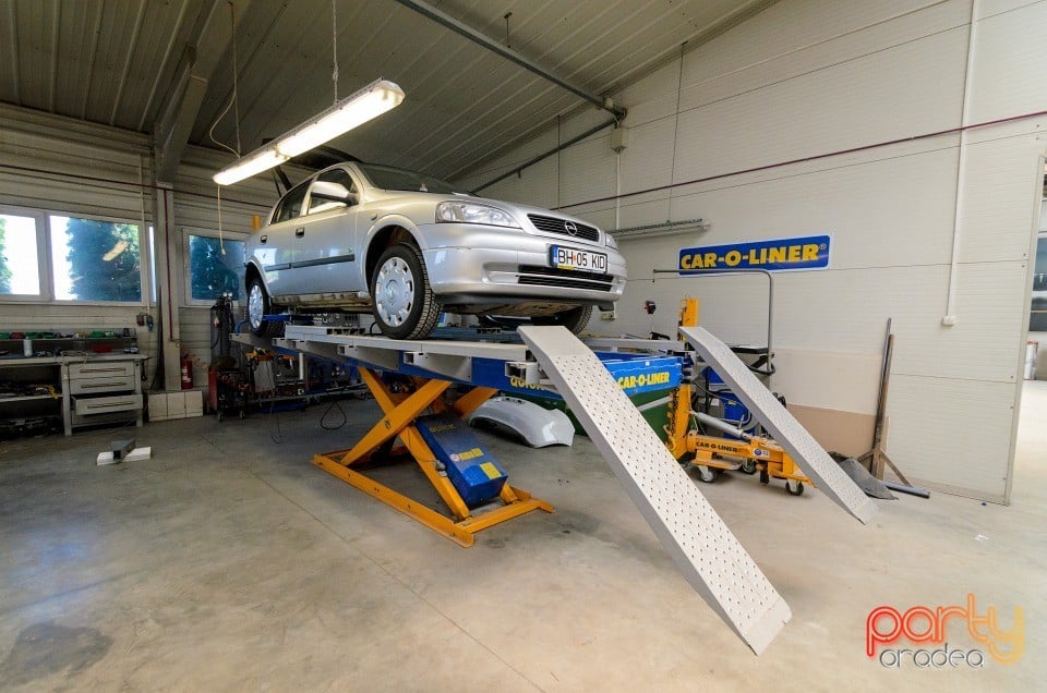 Şcoală altfel la BMW şi OPEL Oradea, BMW Grup West Premium