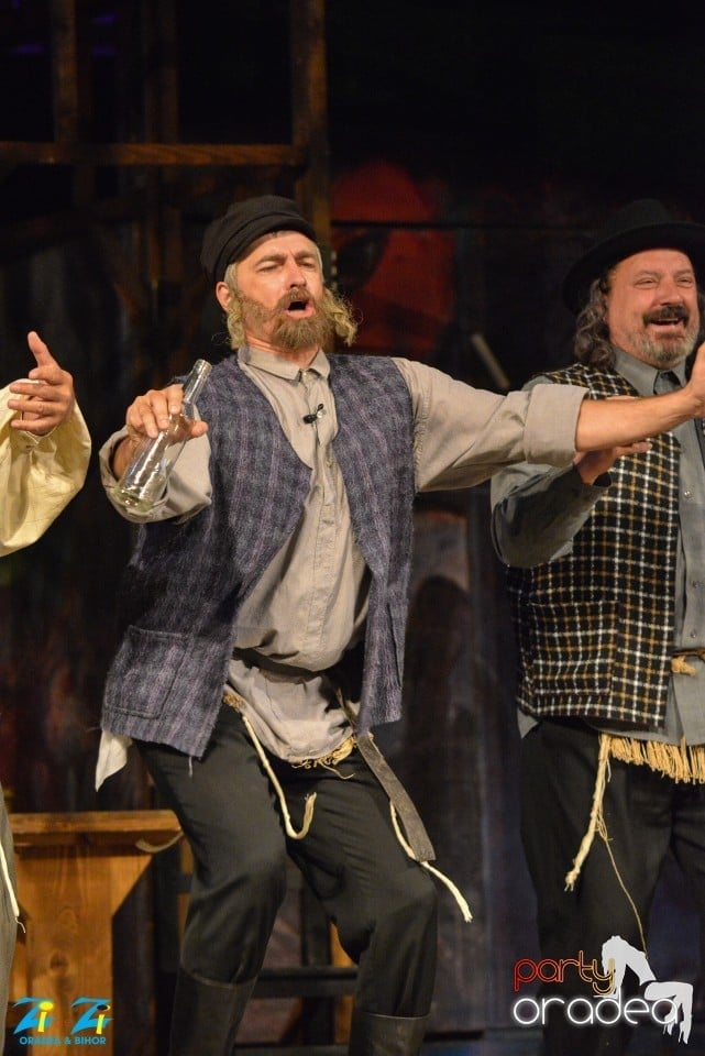 SCRIPCARUL PE ACOPERIŞ, Teatrul Regina Maria