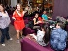 Seară cu karaoke în Blondy's