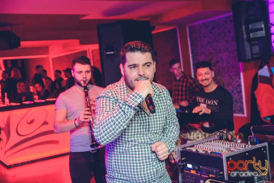 Seară cu muzică live, 