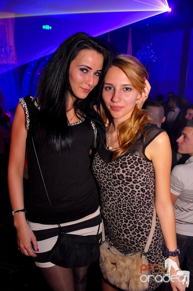 Seară de clubbing în The One,